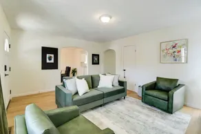 Walk to Ritter Park: Renovated Home Near Marshall! - Intérieur