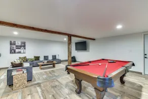 Game Room & Hot Tub! Cresco Family Home - Innvendig