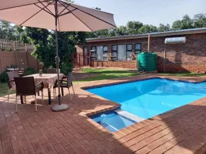 White Rose Guest House - Pool