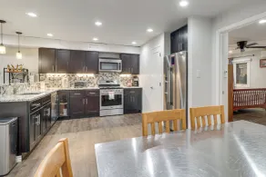 3 Mi to Dtwn Austin! Sleek Apt w/ Private Patio - Interiør
