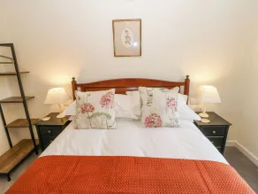 T'other End Arkle Town House - Room