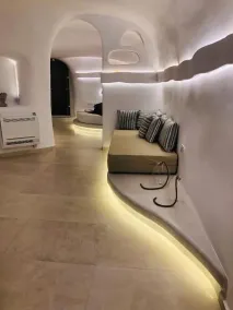 Marann Cave - Quarto