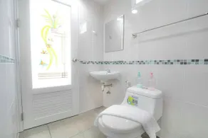 RQ Suvarnabhumi Airport by Collection O - Salle de bain