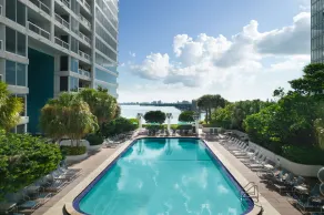 DoubleTree by Hilton Grand Hotel Biscayne Bay - Piscine