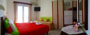 Spiros Studios - Habitación