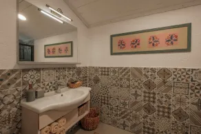 MANEJ URLA - Bathroom