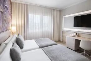 Salles Ciutat del Prat Barcelona Airport - Chambre