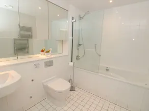 Dart Marina Hotel - Baño