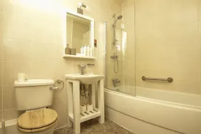 The West Bay Hotel - Badezimmer