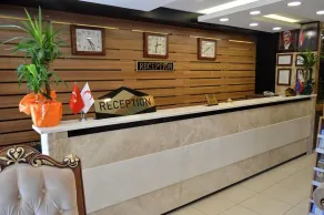 GROSS HOTEL - Reception