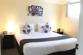 Abbella Lodge Motel - Room