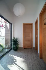 Zenora Hillside Garden - Hall