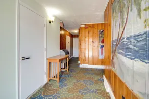 Ocean Lodge Hotel South - Interior entrance