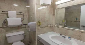 Hotel St Pierre, Sure Hotel Collection by Best Western, Newmillerdam, Wakefield - Bathroom