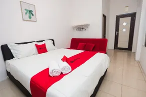 RedDoorz near Plaza Araya 2 - Chambre