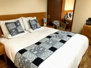 The Golden Fleece - Room