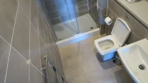 Quay Apartments Clarence House - Bathroom