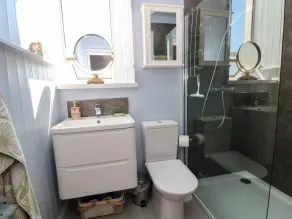 Ferncliffe - Bathroom