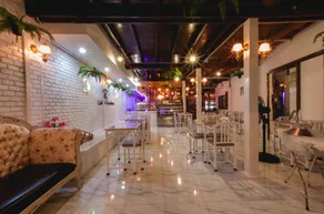 The history cafe' & guesthouse - Restaurant