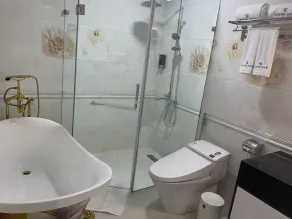 Thanh Nam Hotel - Bathroom