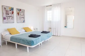 Can Reis - Room