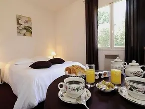 Logis Hotel Des Grands Vins - Room