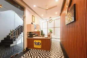 FabHotel Cozi Inn - Rezeption