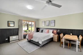 All Seasons Mansfield - Room