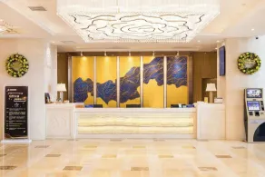 HALCYONBOWER INTERNATIONAL HOTEL - Rezeption