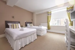 The Imperial Crown Hotel - Chambre