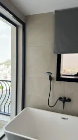 فندق جولدن بلكون-Golden Balcony Hotel - Baño