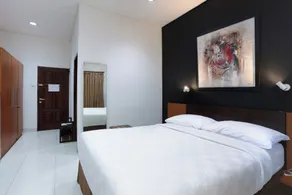 Jambuluwuk Heritage Menteng Suites - Room