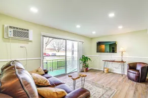 2 Mi to Wind Creek Casino: Quaint Homewood Haven - Interior