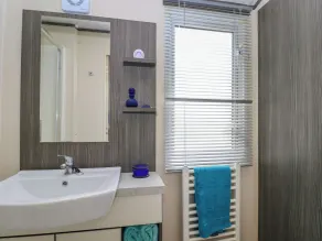 The Boathouse - Bathroom