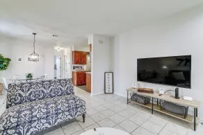 Visit Route 66! Pet-friendly Joplin Gem w/ Yard - Interior