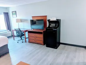 Baymont by Wyndham Lebanon IN - Room