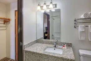 Super 8 by Wyndham Roswell - Salle de bain