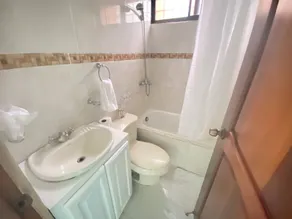 9DR 3-bedroom Apartment Near Monumental Area - Bathroom