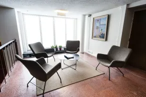 Töölö Towers - Lobby sitting area