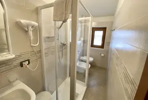 Casteluce Hotel Funivie - Salle de bain