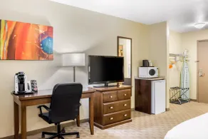 Quality Inn & Suites - Room
