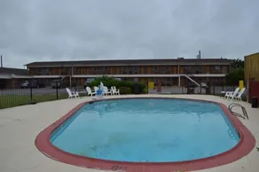 Americas Best Value Inn Crosstimbers - Piscine