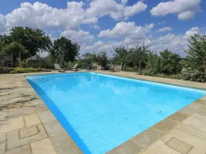 Kinderfreundliches Landhaus mit Pool, Garten und Grill - Pool