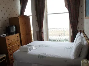 A MAIDEN REST - Habitación