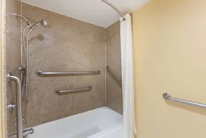 Super 8 by Wyndham Jacksonville AR - Salle de bain