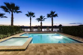 Luxury 5BR Villa w Pool & Cinema 4mi to Disney - Pool
