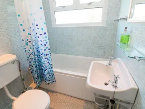 Chalet 3 Wipeout - Bathroom