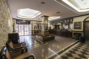 The Avenue Plaza - Entrée intérieure