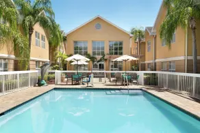 Homewood Suites by Hilton St. Petersburg Clearwater - Piscine