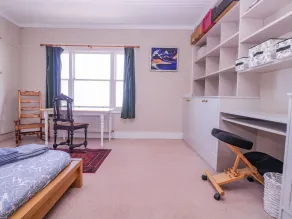 6 Gloster Terrace - Room